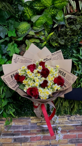 Nergis ve Gül Buketi Lüx